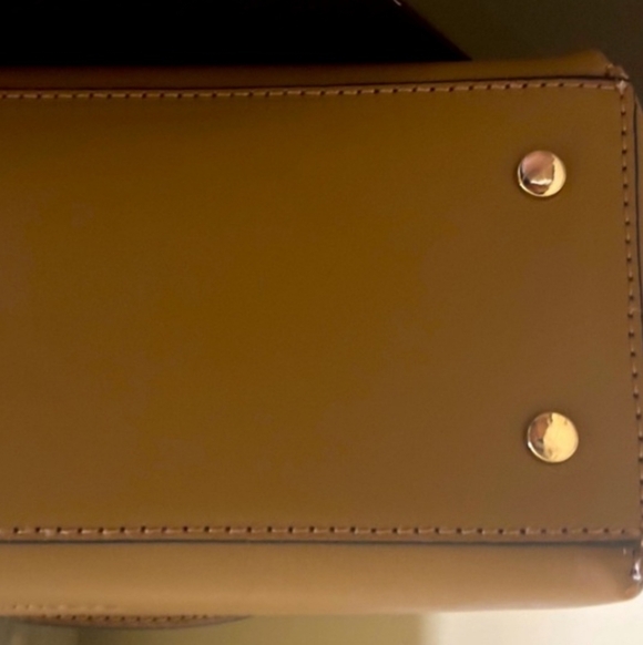 BCBG Tall Genuine Leather Tote & Dustbag - Picture 9 of 10